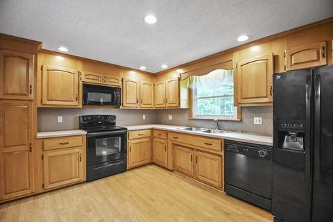 6 Skyview Dr, Ware, MA 01082 photo 2