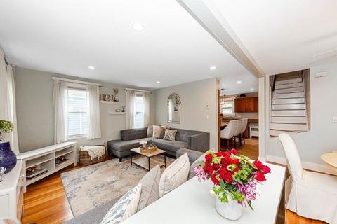27 Chestnut St, Danvers, MA 01923 photo 8