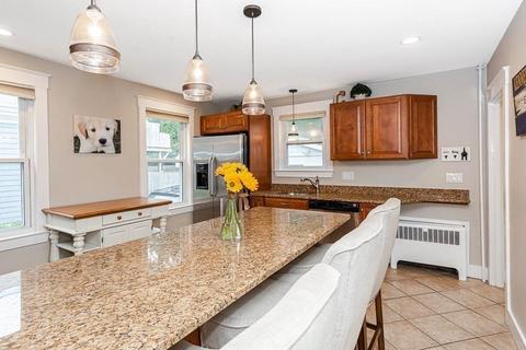 27 Chestnut St, Danvers, MA 01923 photo 10
