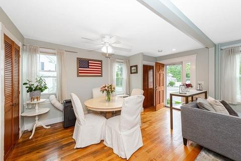 27 Chestnut St, Danvers, MA 01923 photo 6