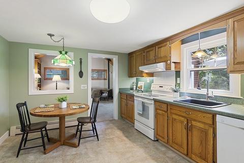 35 Mohawk Dr, Acton, MA 01720 photo 9