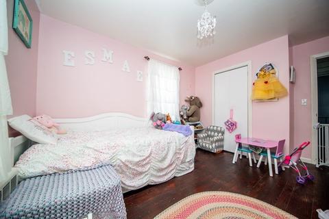 180 Foster St, Fall River, MA 02721 photo 25