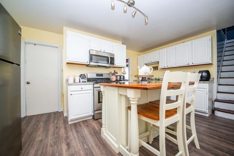 180 Foster St, Fall River, MA 02721 photo 4