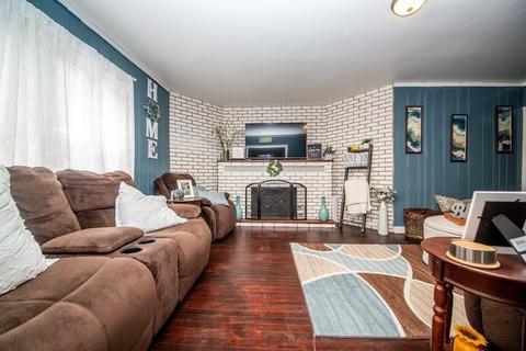 180 Foster St, Fall River, MA 02721 photo 9