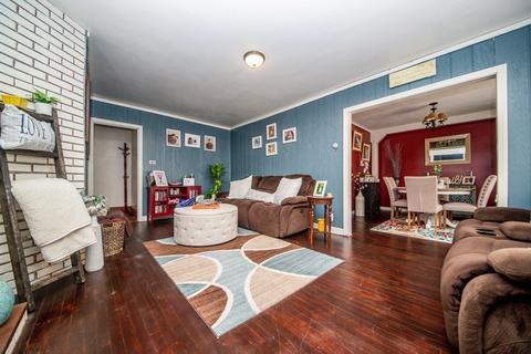180 Foster St, Fall River, MA 02721 photo 11