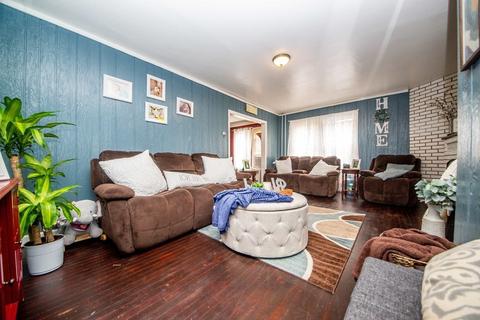 180 Foster St, Fall River, MA 02721 photo 12