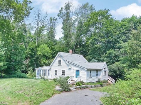 137 Belknap Rd, Framingham, MA 01701 photo 2
