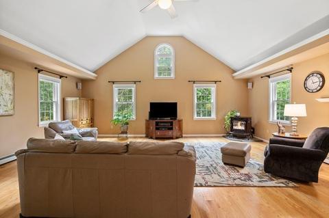 16 Oak St, Dunstable, MA 01827 photo 6