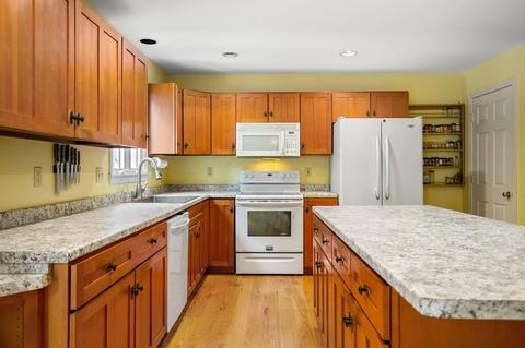 16 Oak St, Dunstable, MA 01827 photo 10