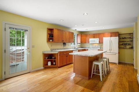 16 Oak St, Dunstable, MA 01827 photo 8