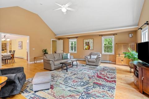 16 Oak St, Dunstable, MA 01827 photo 3