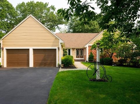 10 Canavan Dr, Braintree, MA 02184 photo 1