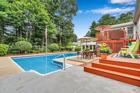 458 Old Post Rd, Walpole, MA 02081 photo 2