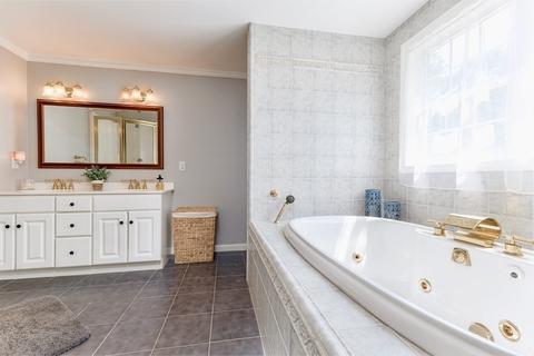 5 Heritage Dr, Berkley, MA 02779 photo 28