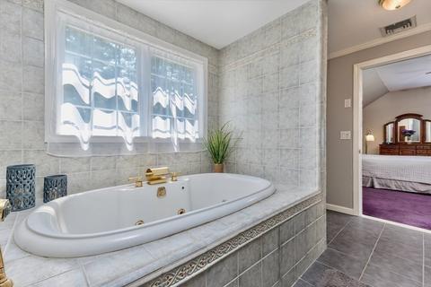 5 Heritage Dr, Berkley, MA 02779 photo 27