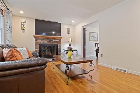4 Phillips Ln, Dedham, MA 02026 photo 11