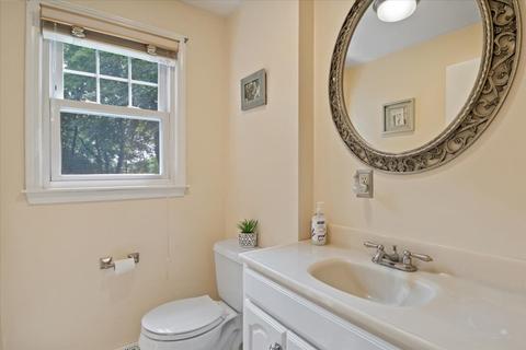 4 Phillips Ln, Dedham, MA 02026 photo 15
