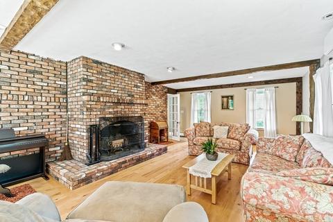 257 West St, Reading, MA 01867 photo 5