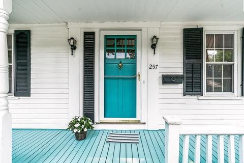 257 West St, Reading, MA 01867 photo 2