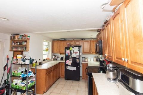 17 Church St, Ware, MA 01082 photo 5
