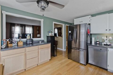 1213 Grattan St, Chicopee, MA 01013 photo 21
