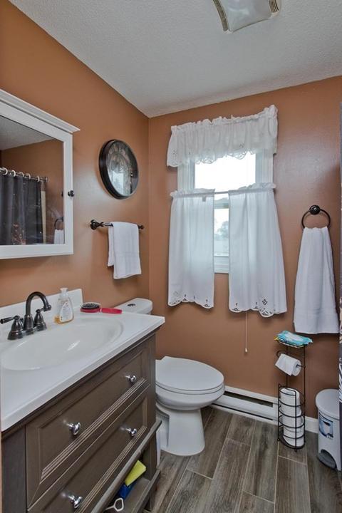 1213 Grattan St, Chicopee, MA 01013 photo 14