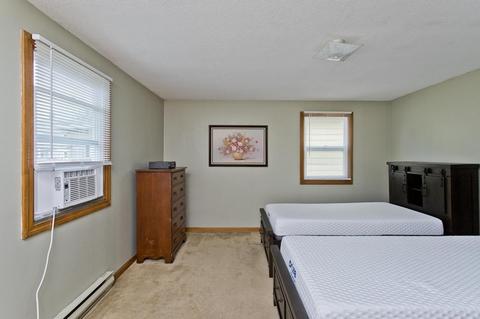 1213 Grattan St, Chicopee, MA 01013 photo 4