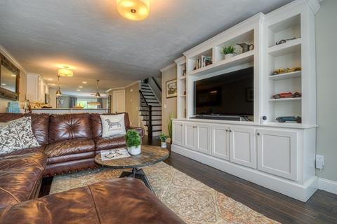 4 Good Harbor Dr #D, Worcester, MA 01606 photo 6