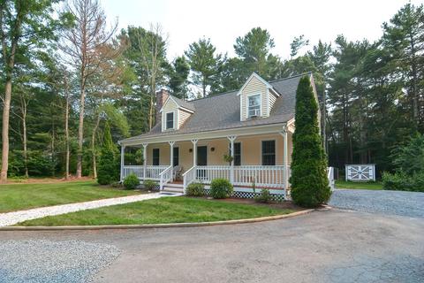 268 Main St, Mashpee, MA 02649 photo 2