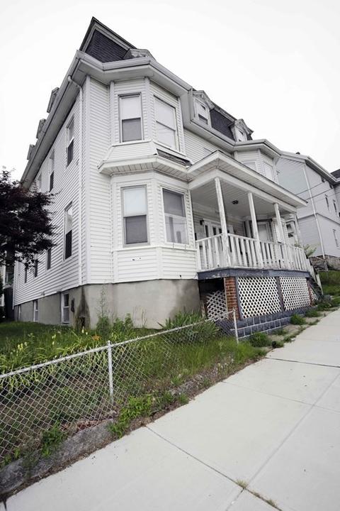 934 Middle St, Fall River, MA 02721 photo 1