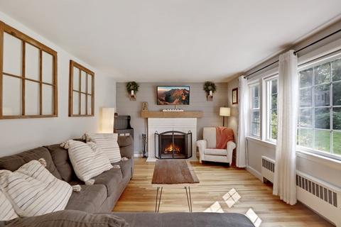 2 Oak Hill Dr, Walpole, MA 02081 photo 8