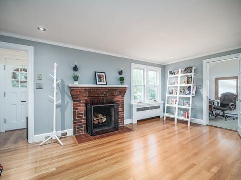 37 Buckley Rd, Worcester, MA 01602 photo 5