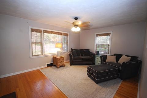 22 Mayflower Rd, Springfield, MA 01118 photo 6
