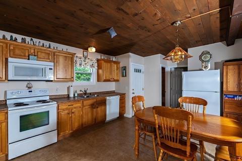34 Shangri La Blvd, Wareham, MA 02538 photo 5