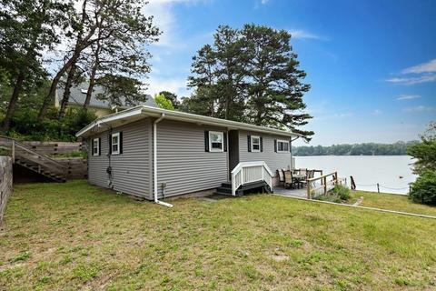 34 Shangri La Blvd, Wareham, MA 02538 photo 1