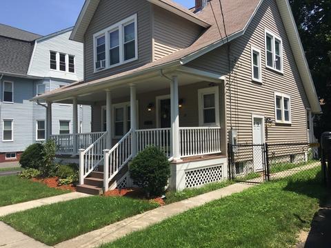 29 Eldridge St, Springfield, MA 01108 photo 2