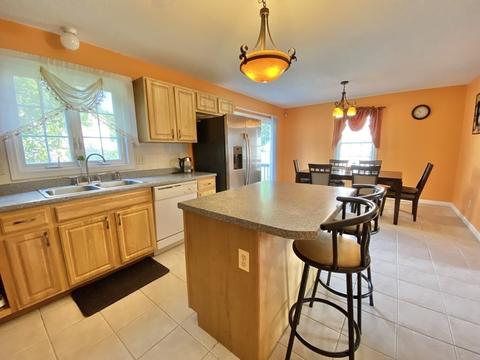 48 Martha St, Springfield, MA 01151 photo 4