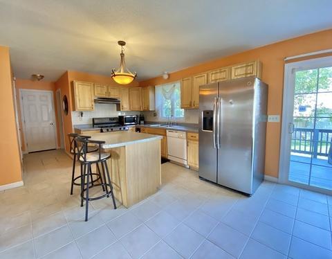 48 Martha St, Springfield, MA 01151 photo 5