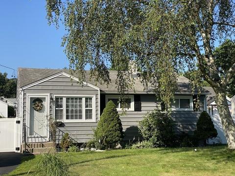 58 Steuben St, Springfield, MA 01151 photo 3