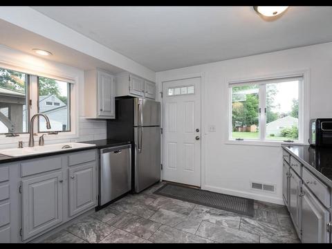 63 Audley Rd, Springfield, MA 01118 photo 6