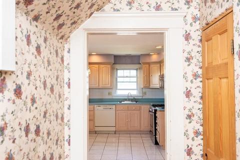 49 Wallis St, Beverly, MA 01915 photo 20