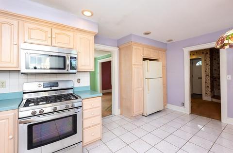 49 Wallis St, Beverly, MA 01915 photo 18