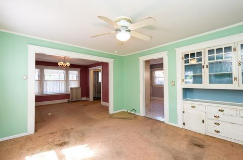 49 Wallis St, Beverly, MA 01915 photo 12