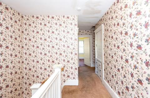 49 Wallis St, Beverly, MA 01915 photo 24
