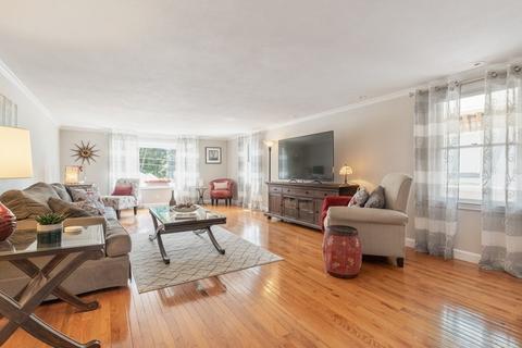 19 Manning St, Reading, MA 01867 photo 5