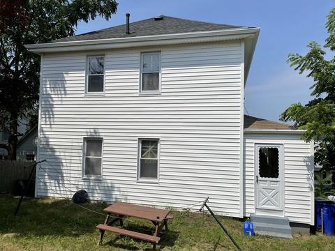 45 Stowe St, Fall River, MA 02720 photo 3