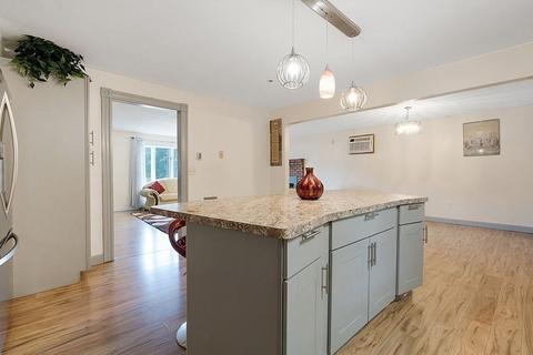 203 Starling Rd, Springfield, MA 01119 photo 14