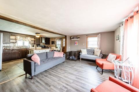 65 Jean Dr, Springfield, MA 01104 photo 9