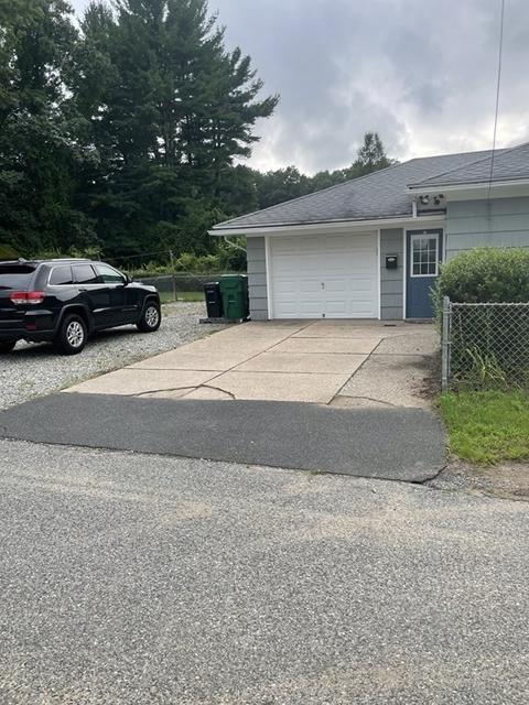 285 Britton St, Chicopee, MA 01020 photo 2