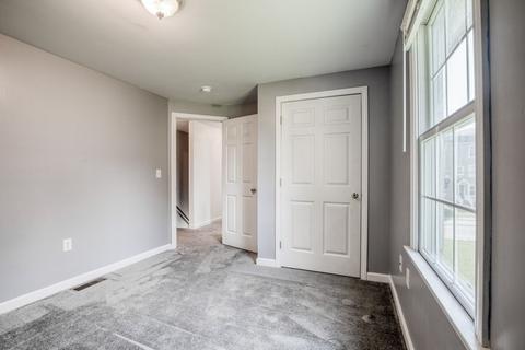 532 Chicopee St, Chicopee, MA 01013 photo 37